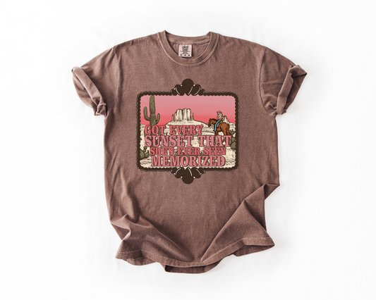 Got Every Sunset That She's Ever Seen Memorized Comfort Colors Tee